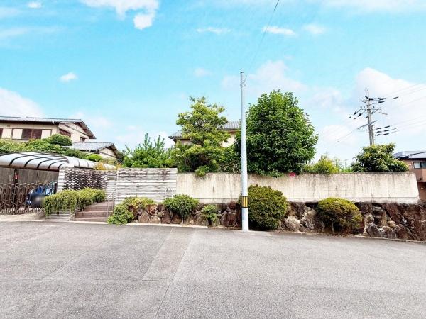 奈良市鳥見町２丁目の土地