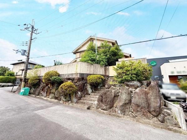 奈良市鳥見町２丁目の土地