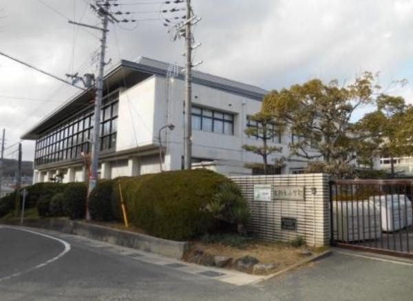 生駒市小明町の中古一戸建て(生駒市立生駒台小学校)