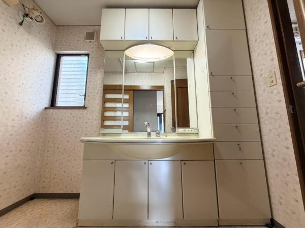 生駒市小明町の中古一戸建て