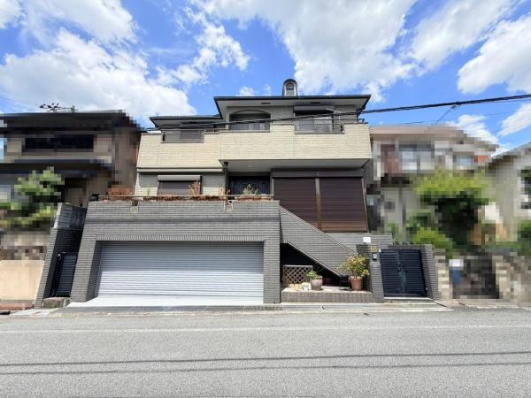 生駒市小明町　中古一戸建