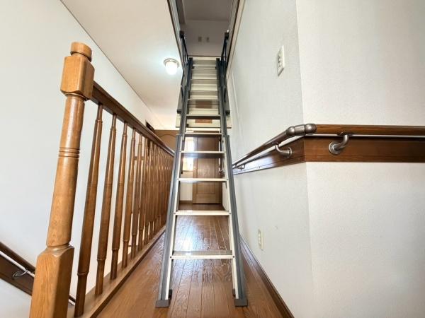 生駒市小明町　中古一戸建