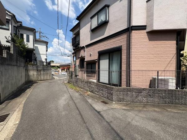 生駒市俵口町　中戸一戸建