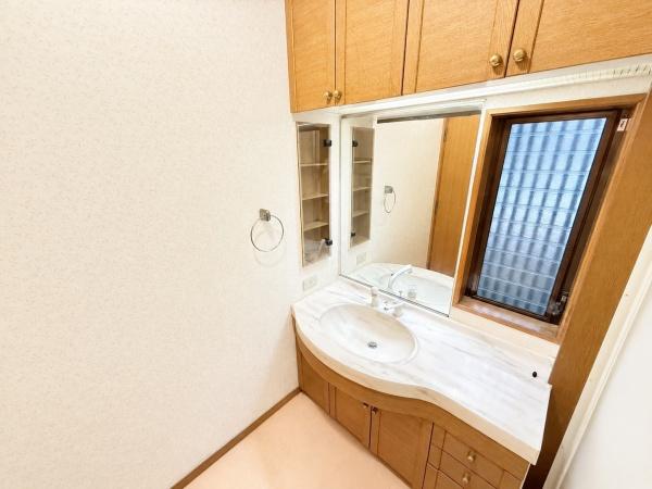 奈良市東登美ヶ丘６丁目の中古一戸建て
