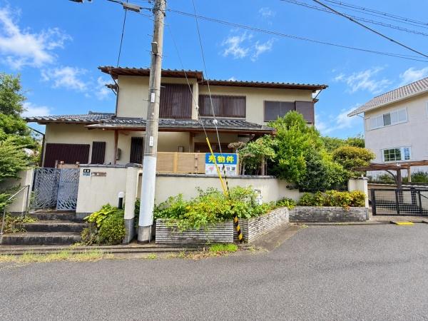 奈良市東登美ヶ丘６丁目の中古一戸建て