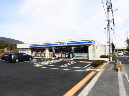 ローレルコート萩の台４号棟(ローソン生駒小平尾町店)
