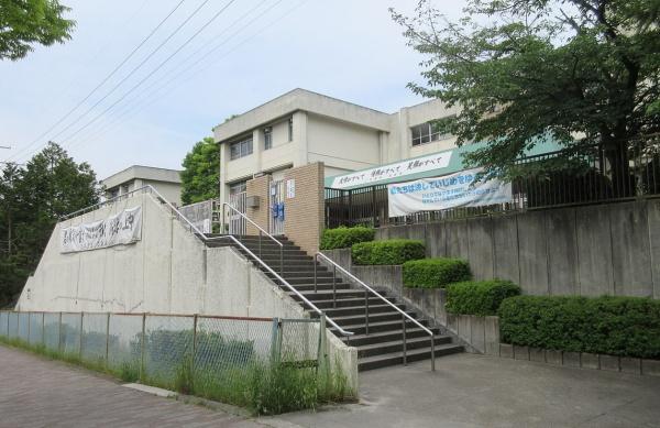 生駒市上町の中古一戸建て(生駒市立上中学校)