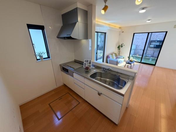 生駒市西松ケ丘の中古一戸建て