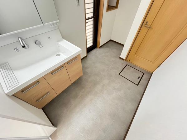 生駒市白庭台５丁目の中古一戸建て