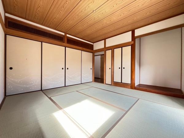 生駒市白庭台５丁目の中古一戸建て