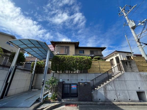 生駒市白庭台５丁目の中古一戸建