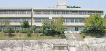 生駒郡平群町北信貴ケ丘1丁目の中古一戸建て(平群町立平群南小学校)