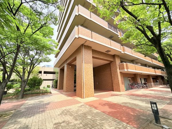 四季彩都けやき館　駐車場付き物件