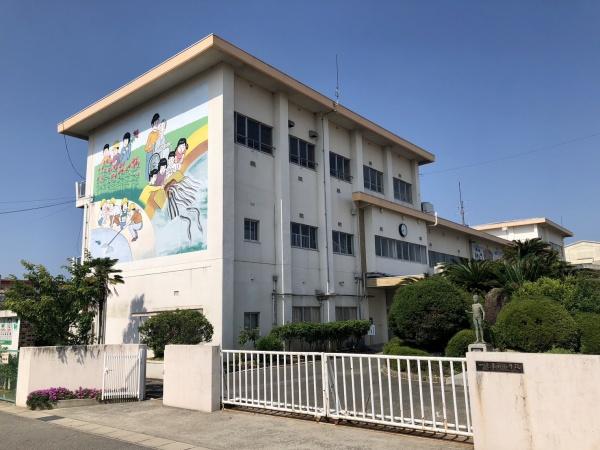 西尾市一色町大塚惣池の中古一戸建て(一色東部小学校)