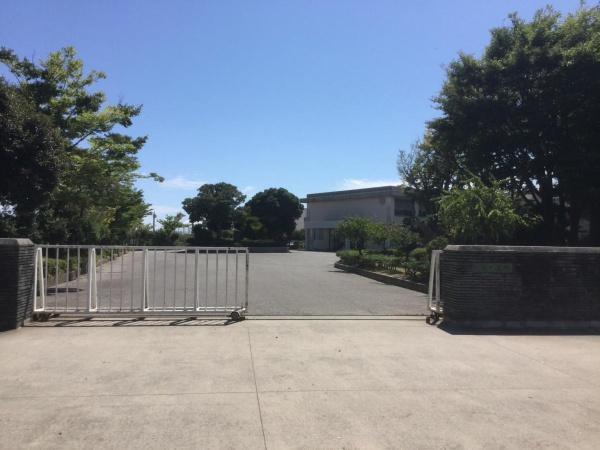 西尾市一色町大塚惣池の中古一戸建て(西尾市立一色中学校)