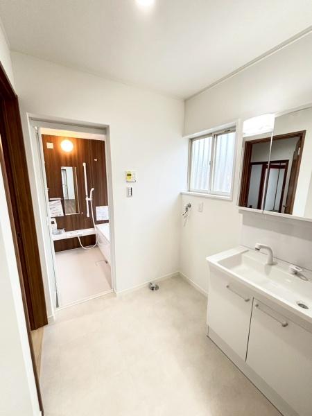 西尾市一色町大塚惣池の中古一戸建て