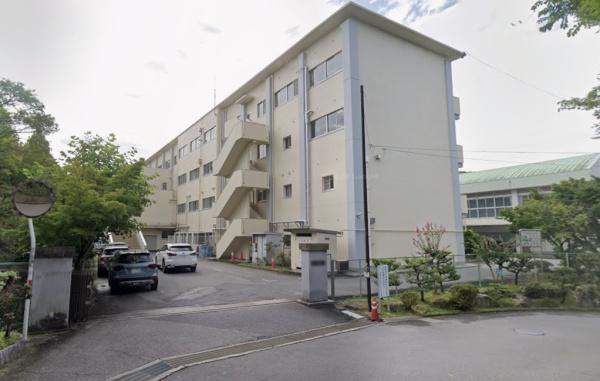 岡崎市滝町字芳殿の土地(岡崎市立常磐小学校)