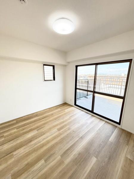 ガーデンヒルズ東大友(洋室)