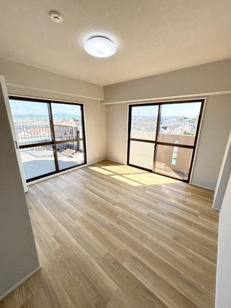 ガーデンヒルズ東大友(洋室)