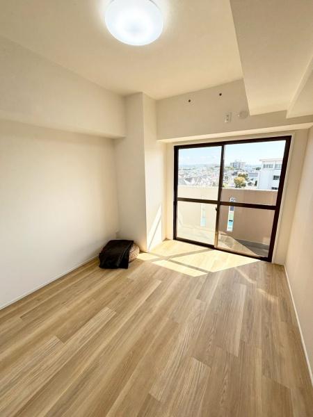 ガーデンヒルズ東大友(洋室)