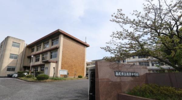 西尾市巨海町南河原の中古一戸建て(西尾市立寺津中学校)