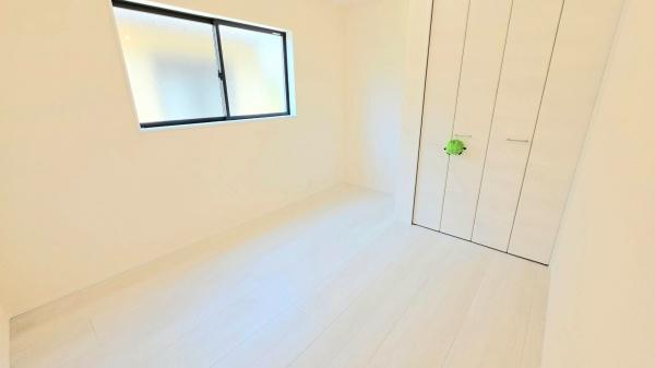 岡崎市上地５丁目の新築一戸建