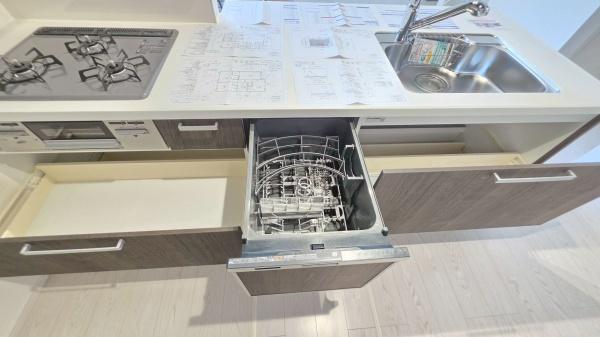 岡崎市六名南２丁目の新築一戸建
