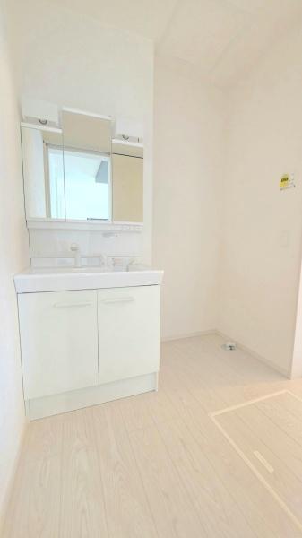 岡崎市六名南２丁目の新築一戸建