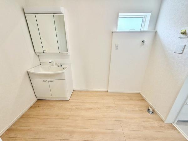 岡崎市上地６丁目の新築一戸建