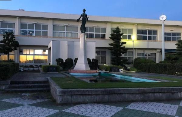リフローレ豊田十塚(豊田市立崇化館中学校)