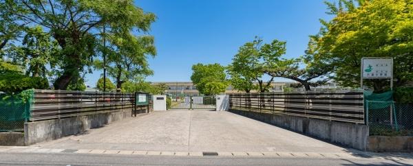 サンポール明大寺　１０２号室(岡崎市立六名小学校)