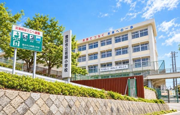 豊田市吉原町高見の中古一戸建て(豊田市立若園小学校)