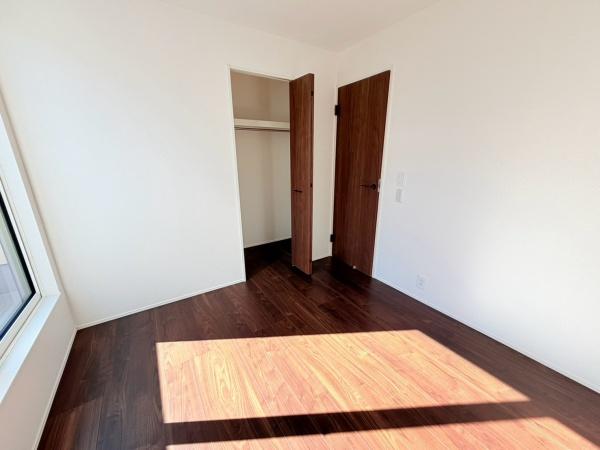 岡崎市二軒屋町１丁目の新築一戸建