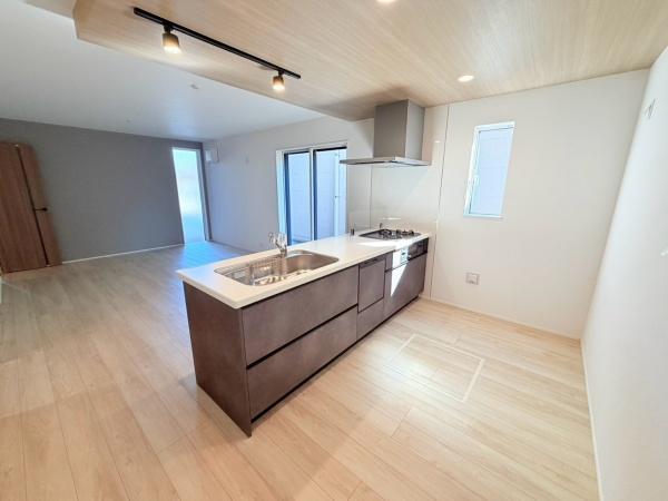 岡崎市二軒屋町１丁目の新築一戸建