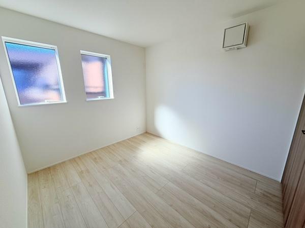 岡崎市二軒屋町１丁目の新築一戸建