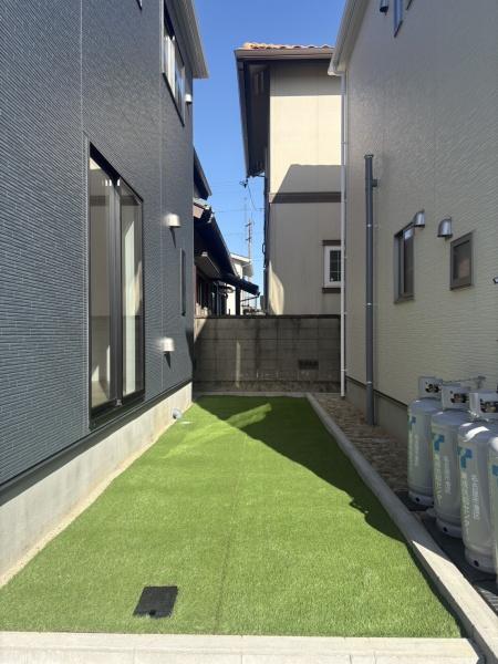 西尾市一色町一色東塩浜第22　１号棟