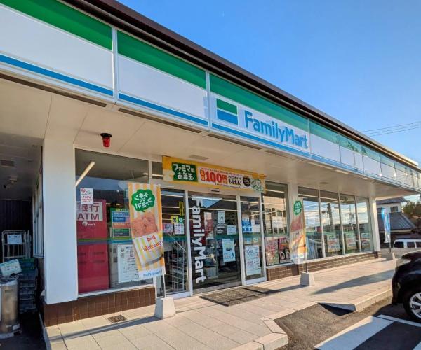 パビリオン宇頭2号棟(ファミリーマート宇頭店)