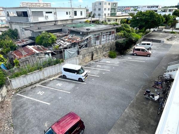【収益】　平良下里　RCB造　3階建15戸　アパート