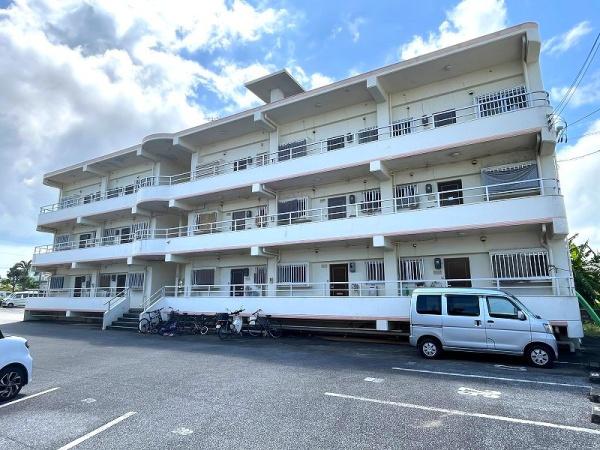 【収益】　平良下里　RCB造　3階建15戸　アパート