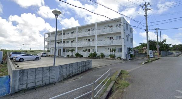 【収益】下地洲鎌　RC造3階建15戸　アパート
