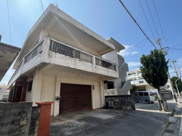 平良下里　平一小・下里大通り入口近く店舗住宅　建物58坪