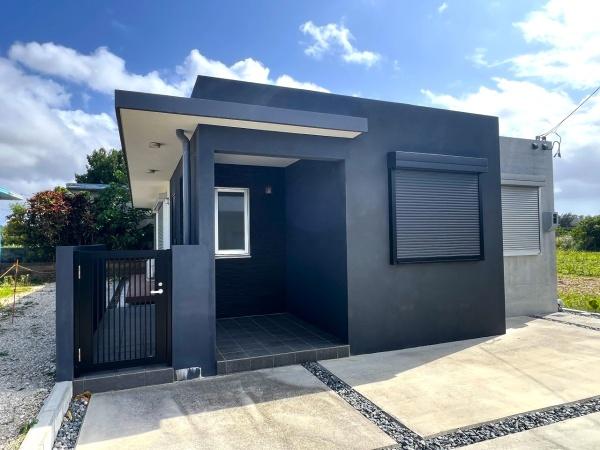 東仲宗根添　築浅　RC造平屋建3LDK　建物25坪