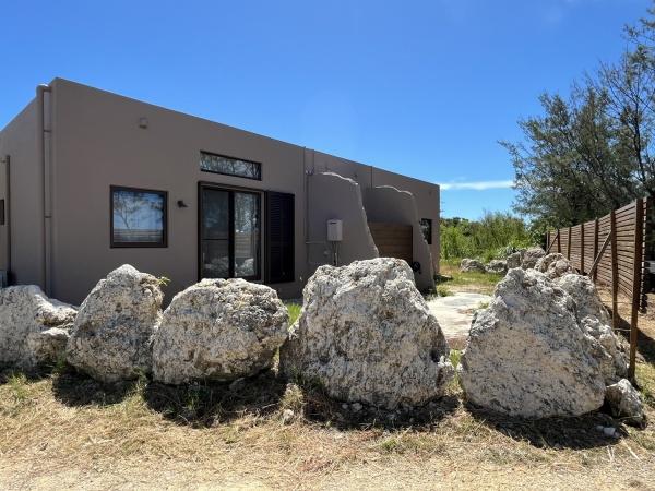 平良狩俣　オーシャンビュー　CB造平屋建ｘ2棟　土地271坪