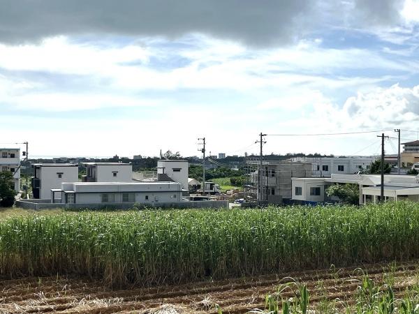 平良松原　徳洲会病院近く　利回り7.32％　RC造　2階建て