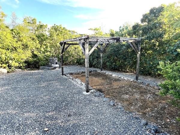 伊良部国仲　入り江前　RC造平屋建　建物18坪　土地397坪