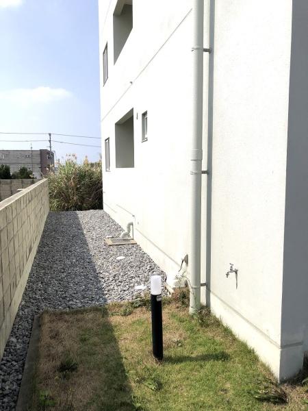 平良久貝　かねひで久松店近く　RC造　3階建12戸