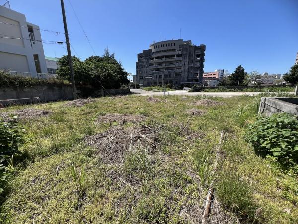 【土地】平良西里繁華街近く　約107坪　宅地