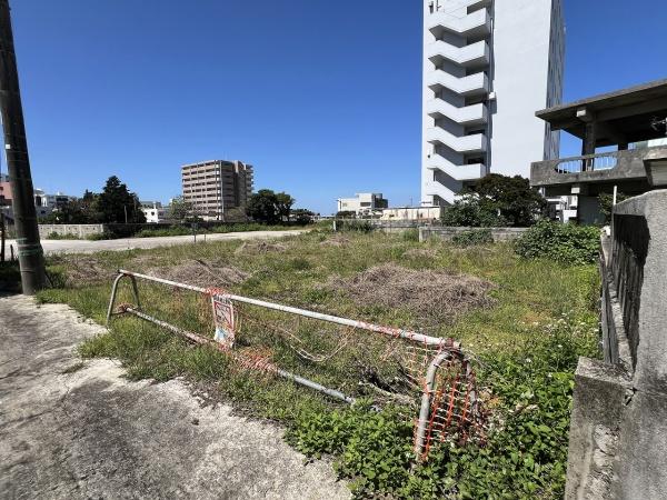 【土地】平良西里繁華街近く　約107坪　宅地