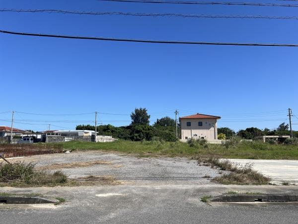 【土地】下地与那覇前浜ビーチ徒歩7分　約695坪　雑種地