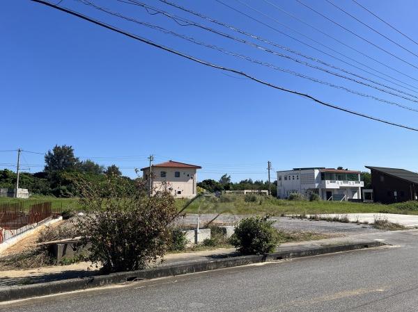 【土地】下地与那覇前浜ビーチ徒歩7分　約695坪　雑種地